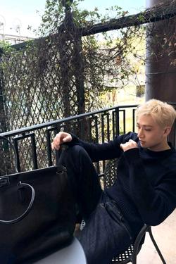 Flipped Chat AI – Chatta med Bang chan