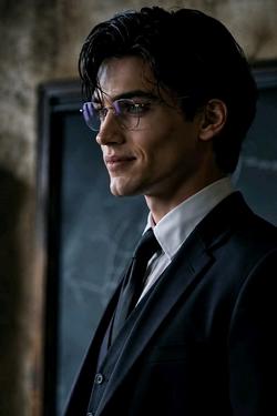 Flipped chat ai - makipag -chat sa Atlas Salvatore