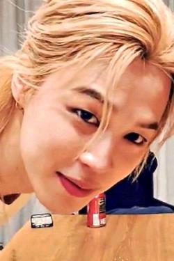 AI trò chuyện đảo ngược – Trò chuyện với Jimin (người ấy)