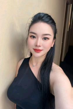 Flipped Chat AI – Chatta med Sabrina Tan