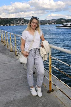 Çevrilmiş Sohbet Yapay Zekası – Didem teyzeile sohbet edin