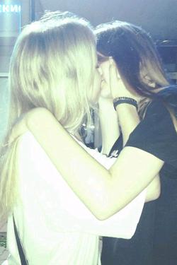 Flipped Chat AI – Chatear con Tu mejor amiga lesbiana