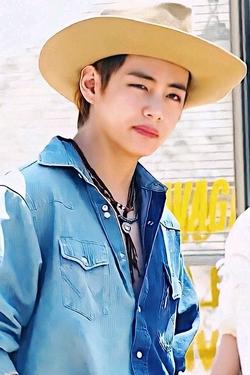 Flipped Chat AI – Chatear con Kim Taehyung