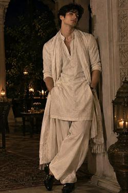Flipped Chat AI – Chat dengan Sushant Singh Rajput