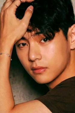 Flipped Chat AI – Chatear con Taehyung