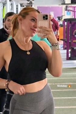 Flipped Chat AI – Chatear con Ana lago