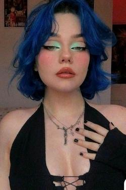 Flipped Chat AI – kalbėkite su Kateryna Viver