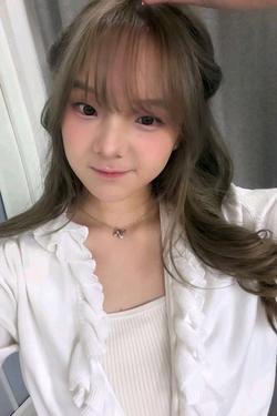 Flipped Chat AI – แชทกับ นาดีน อบิเกล