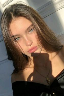 Flipped Chat AI – Chat cu Lie