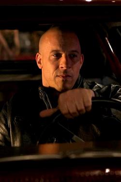 Flipped chat ai - makipag -chat sa Dom Toretto