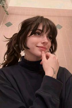 Flipped Chat AI – Chatear con ✨️👑Hermanita Alia👑✨️