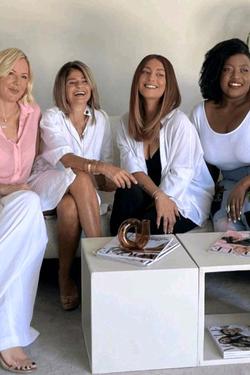 Flipped Chat AI – Chatten mit Anna, Kate, Joanna and Dalia