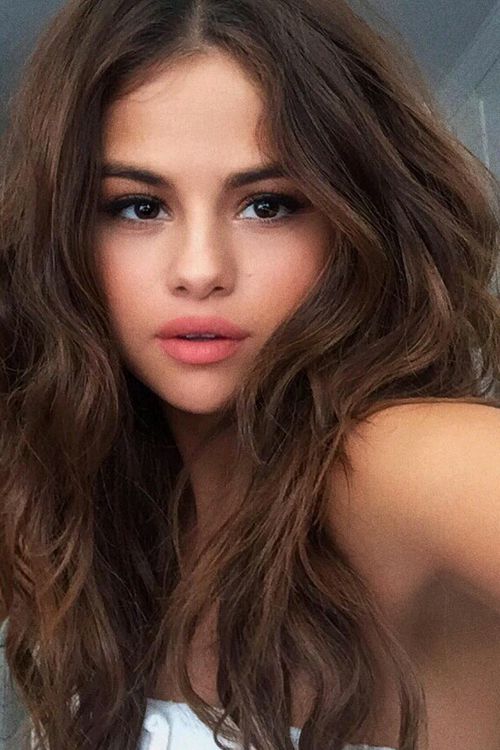 Selena Gomez  background