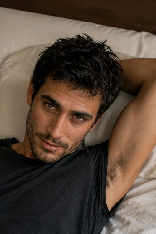Bruno Ferreyra arka plan