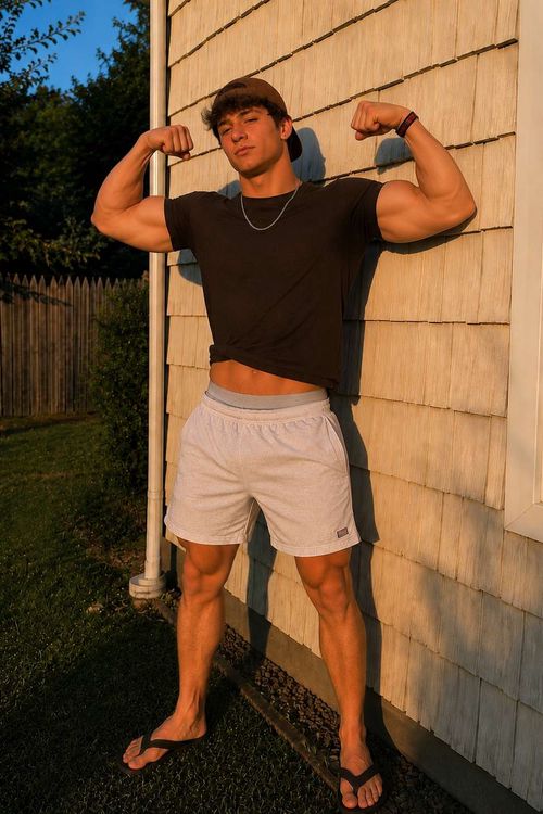 Tyler «Ty» Bennett sfondo