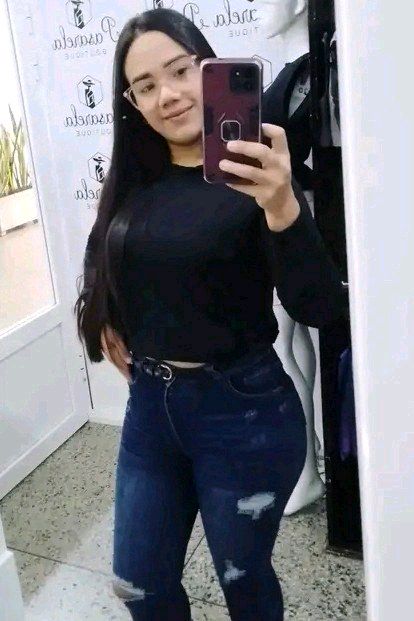 Leandra tausta