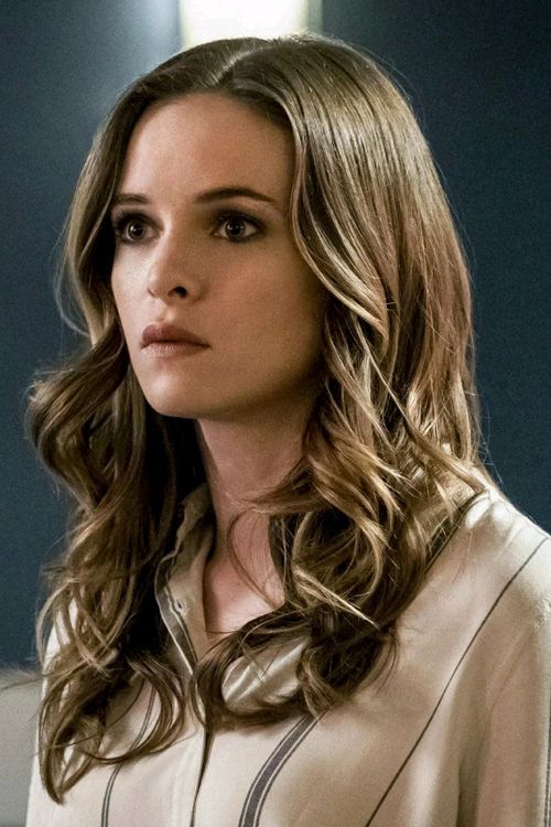 Caitlin Snow bakgrund